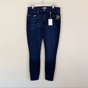 NWT Good American • Good Waist Jegging Size 16